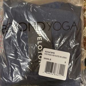 Peloton NWT beyond yoga leggings size small